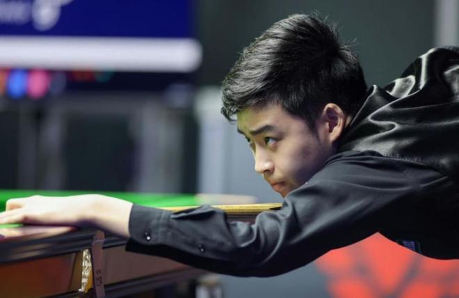 度与鞋钉暴 度与鞋钉暴